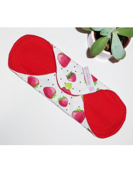 Serviette hygiénique lavable FRAISES (M)