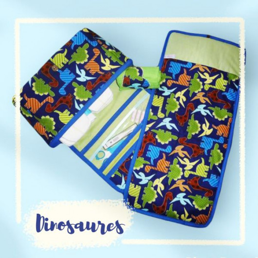 Sac à langer + matelas de change + lange doudou - DINOSAURES