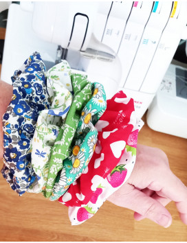 CHOUCHOU SCRUNCHIE PÂQUERETTES