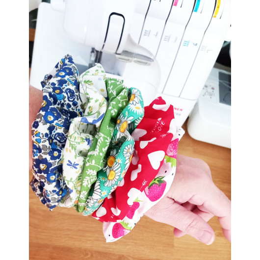 CHOUCHOU SCRUNCHIE PÂQUERETTES