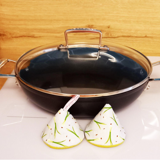 2 kitchen mitts - ONIONS
